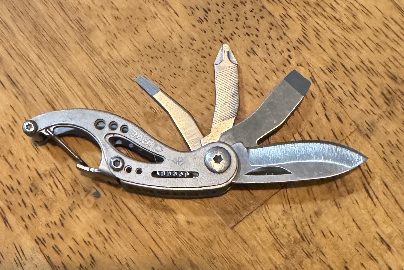 Gerber Curve Stainless Steel 5-in-1 Multi-Tool Knife w/ Carabiner Silver