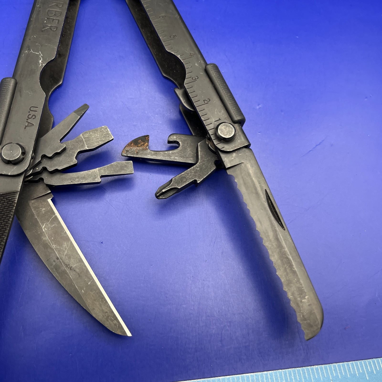 Gerber MP600 Black Oxide Multi-Tool Needle Nose Pliers Carbide Cutters
