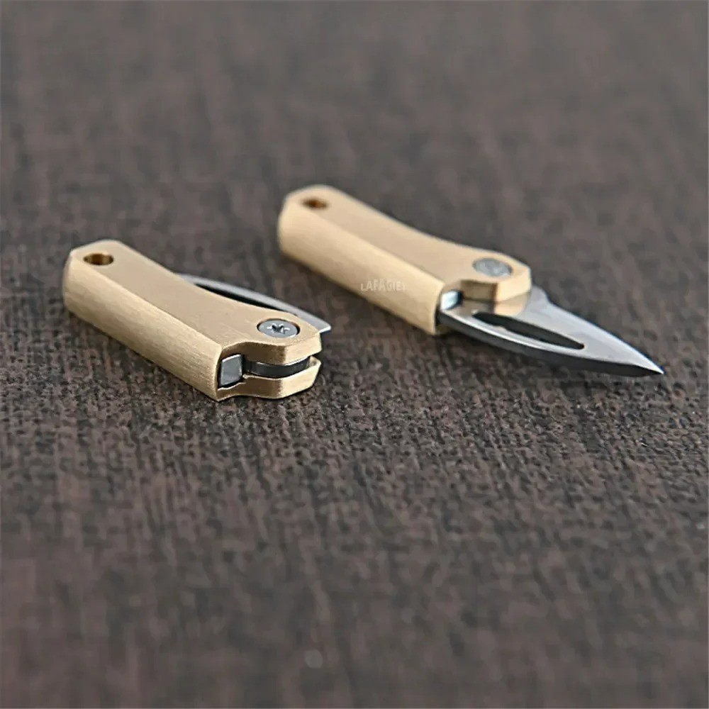 Mini EDC Knife 26mm Keychain Cutter Pocket Tool Micro Compact foldable magnetic