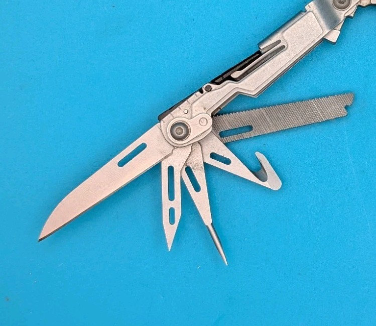 SOG PowerPint Tool Compact Lightweight Silver Multi-Tool!