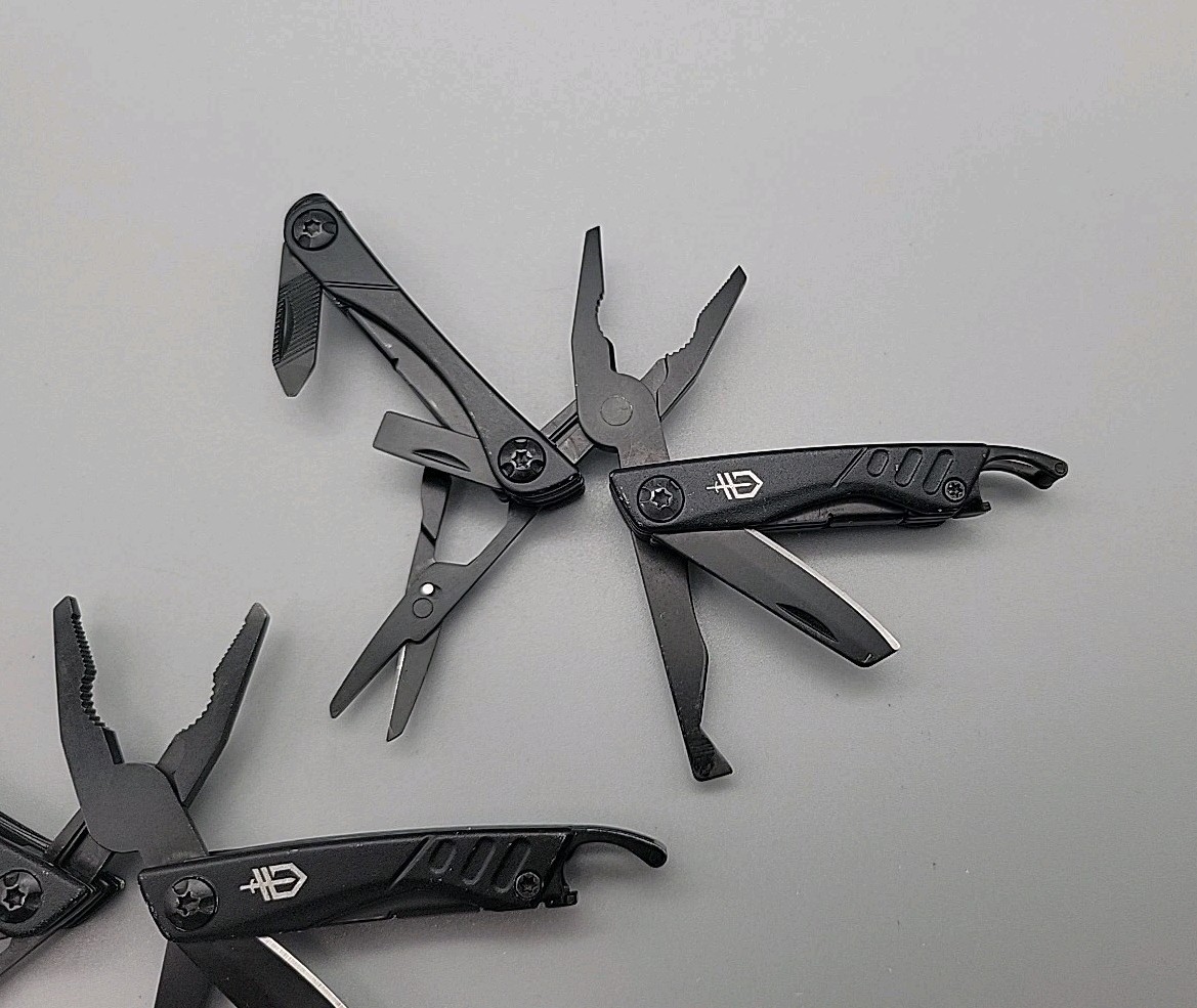 Gerber Dime Small Multi Tool – LOT OF 2 – Knife – Pliers – Scissors – BLACK