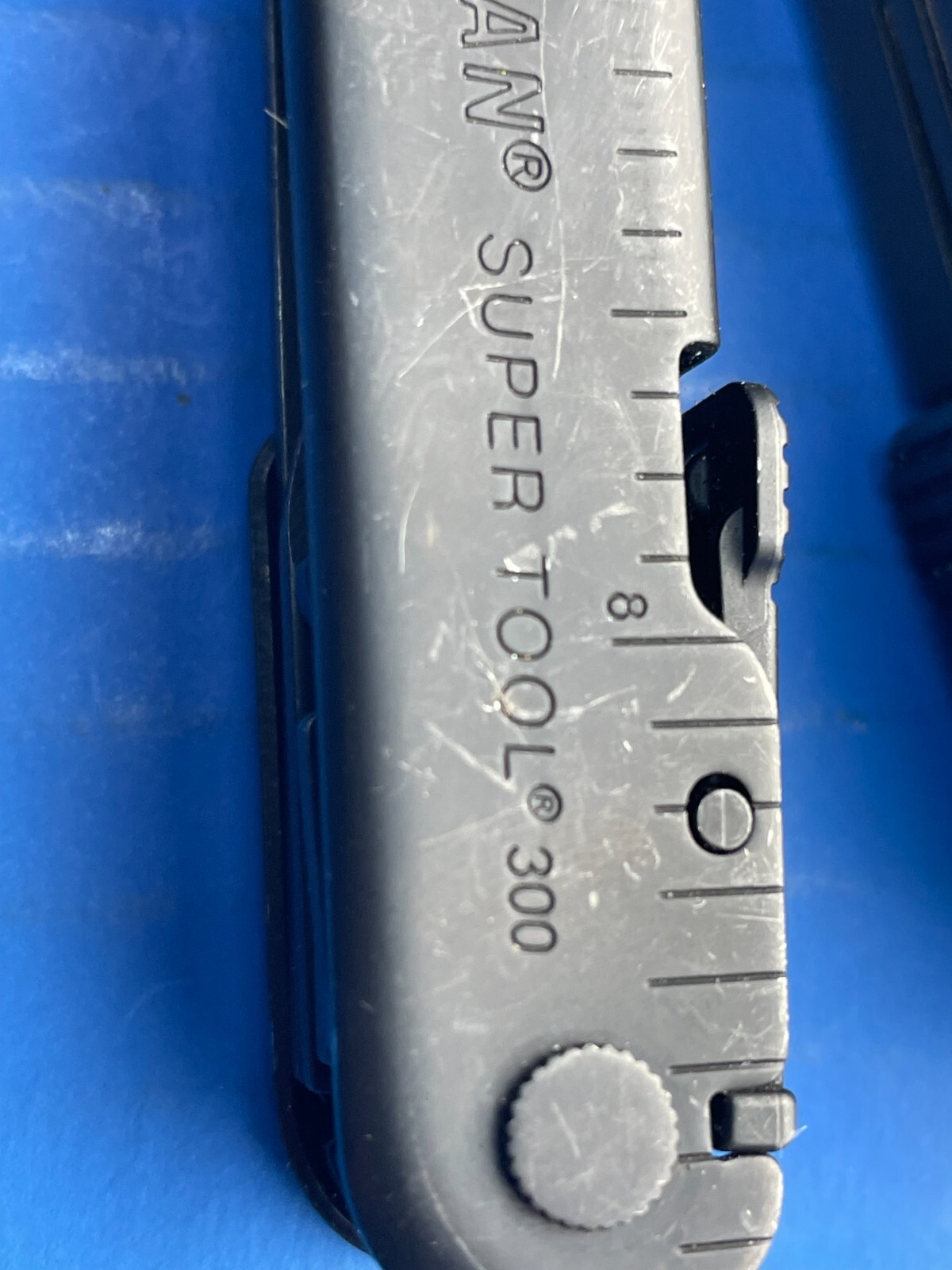 Leatherman Super Tool 300 Multi-Tool multi tool Black Oxide