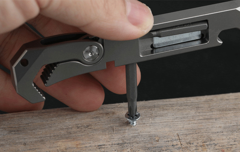 Titanium Crowbar Pry Bar Wrench Spanner Bottle Opener Clip Quality Tool New TC4