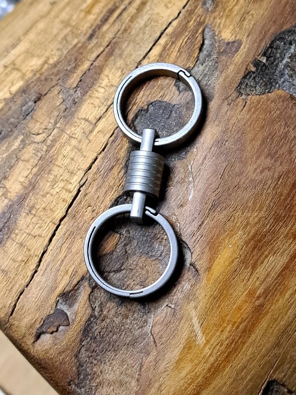 Pro Mini Series Titanium Swivel With 17.5mm Titanium Quicksnap Keyrings