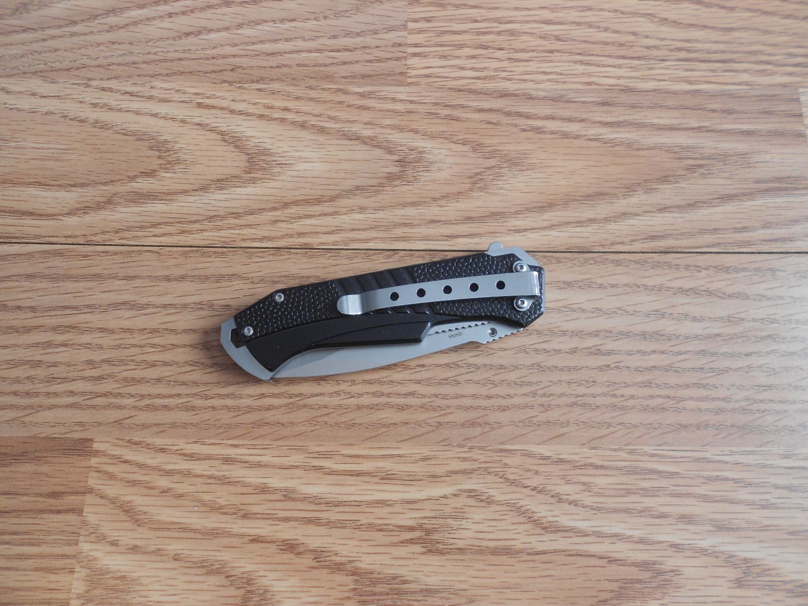 BULLET POCKET KNIFE 7 3/4″ OPEN 3 1/4″ SERRATED BLADE 4 1/2″ CLOSED STAINLESS