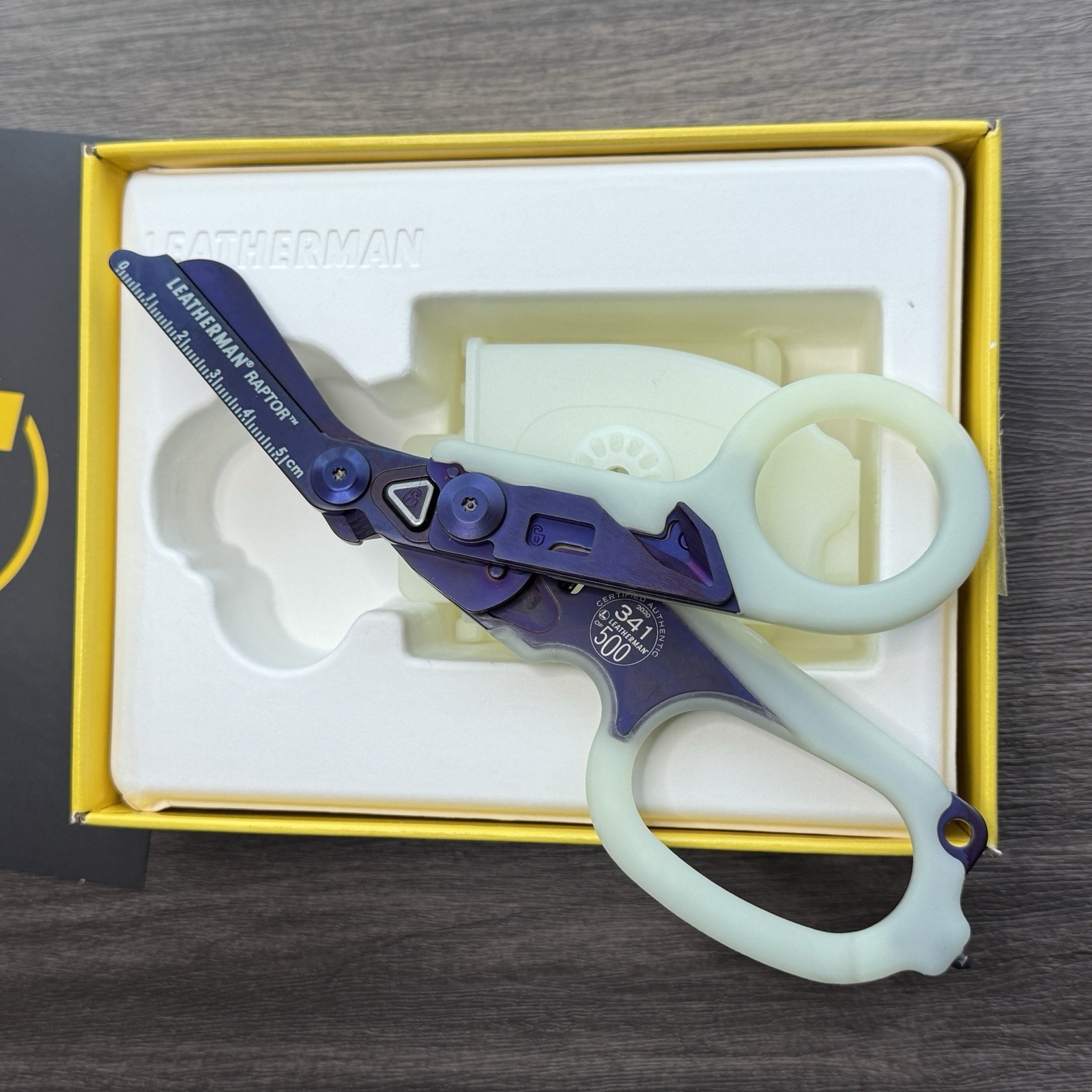 Leatherman Raptor Glow Limited Edition Raptor Purple Raptor Purple Glow 341/500
