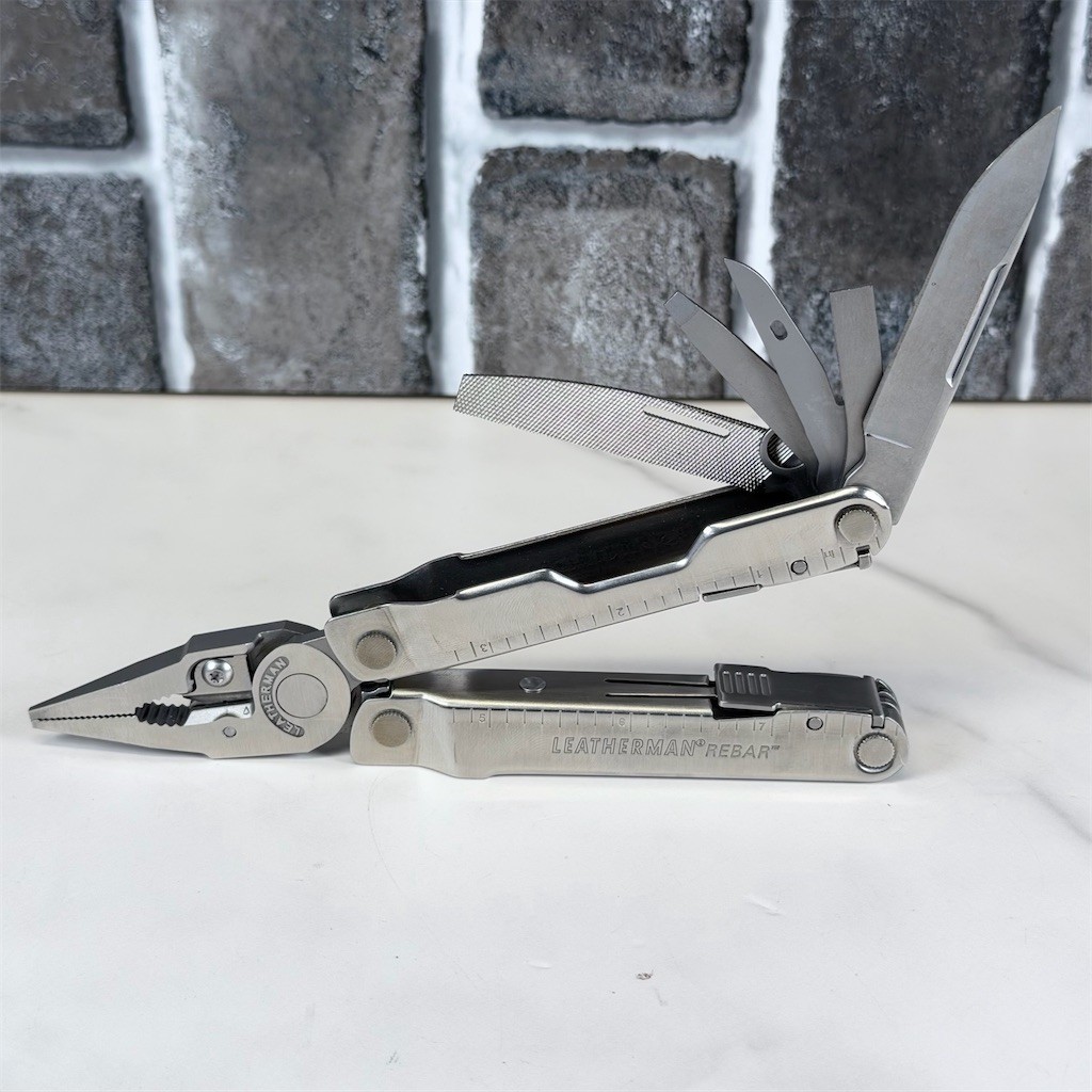 Leatherman Rebar Multi-Tool Silver w/ Black Leather Sheath Locking Tools Vintage
