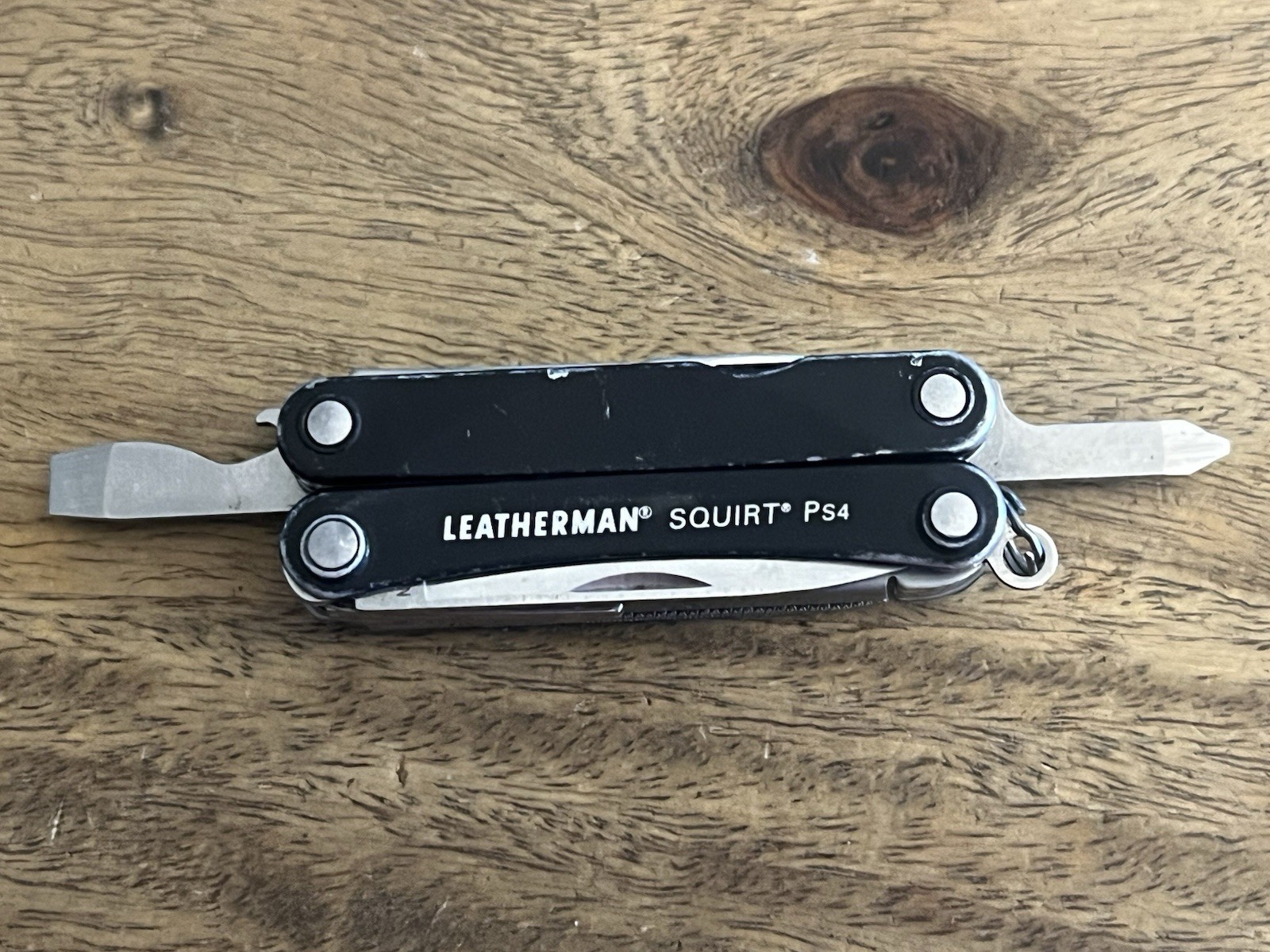 RETIRED Leatherman Squirt PS4 MultiTool Black DISCONTINUED SUPER NICE!