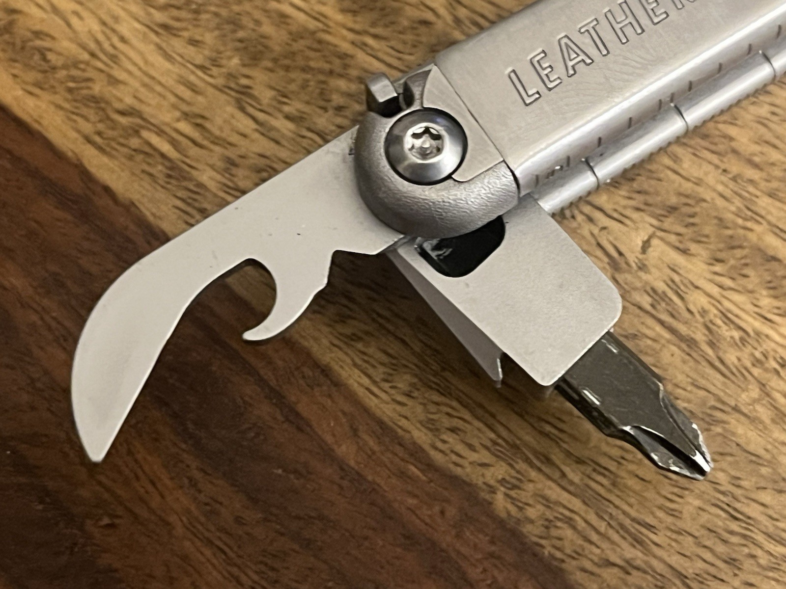 Leatherman Wave Multi-Tool Knife Great Condition!! w/New Molle Sheath ~TASKCo