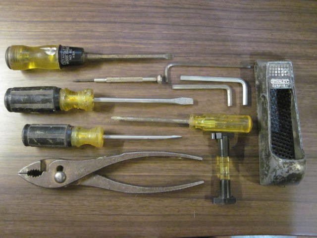 Used 11 Tool Lot /Screwdrivers -Pliers – Rasp, Line Level, Chisel, Allen Wrenchs