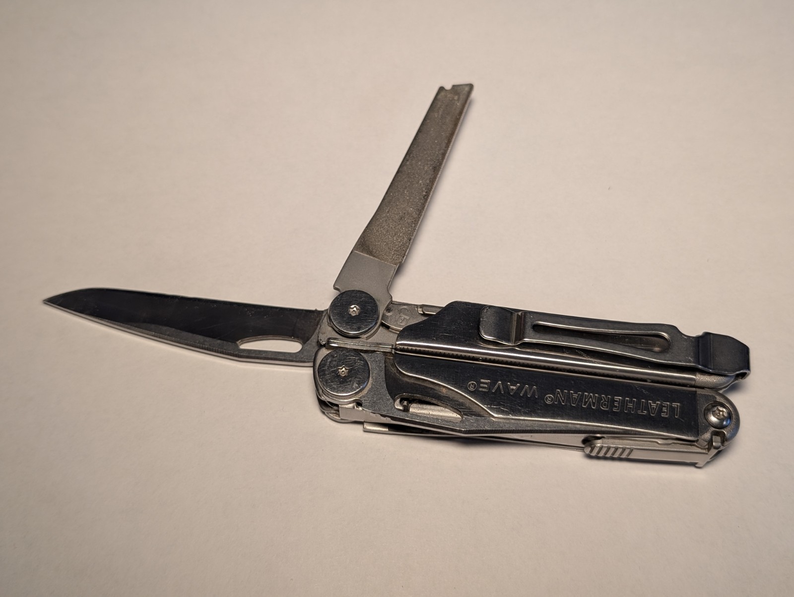 Leatherman Wave Multitool W Sheath and Bits Good Shape See Pics!