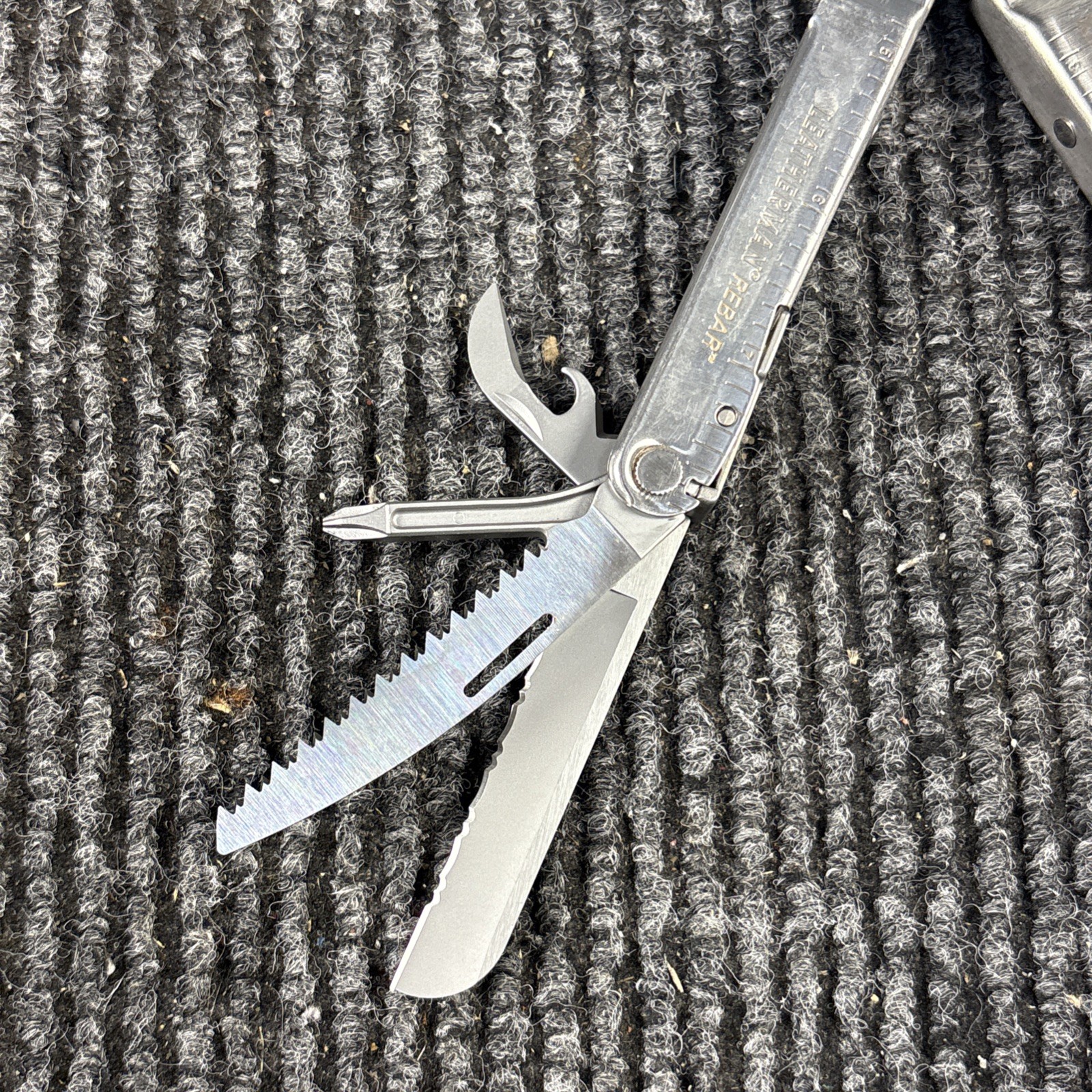Leatherman REBAR Multi-Tool (084)