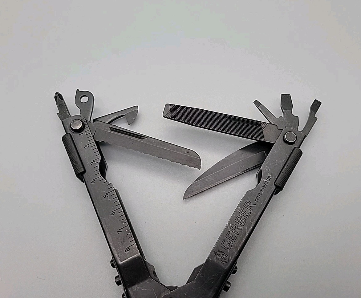 Gerber Multiplier MP600 Multi-Tool – Black – Needle Nose Carbide Cutter Pliers
