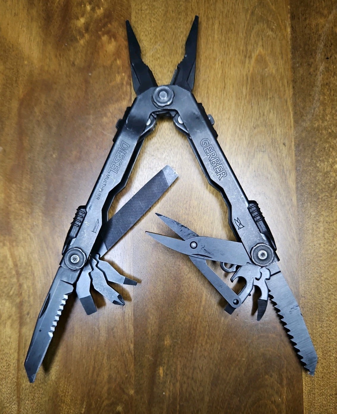 Gerber Diesel Multi-Plier Black Oxide NeedleNose 12 Tool Multi-Tool and Case
