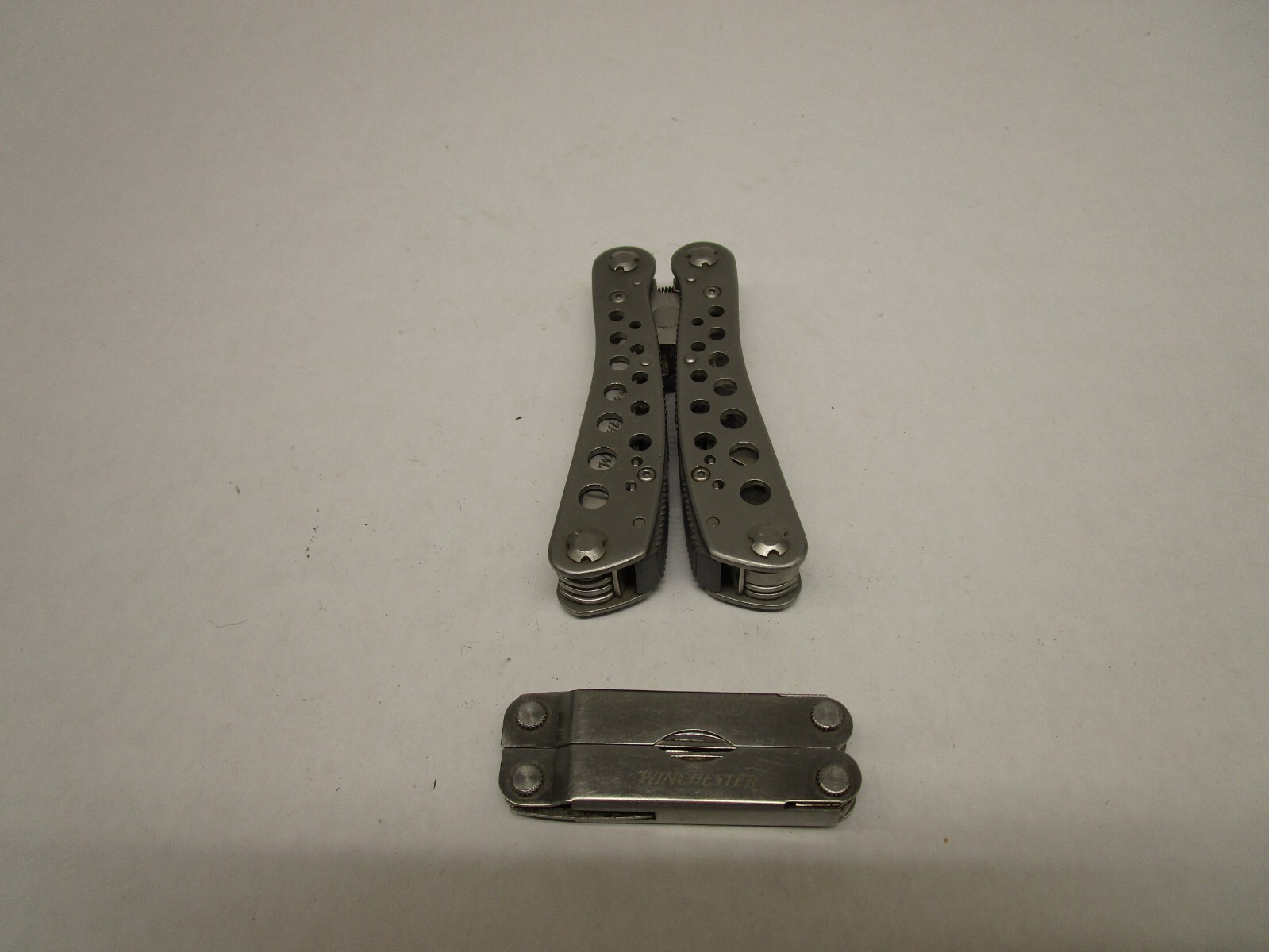 Winchester Multi-Tool w 10pc Bit Set & Belt Carry Sheath Case VGC