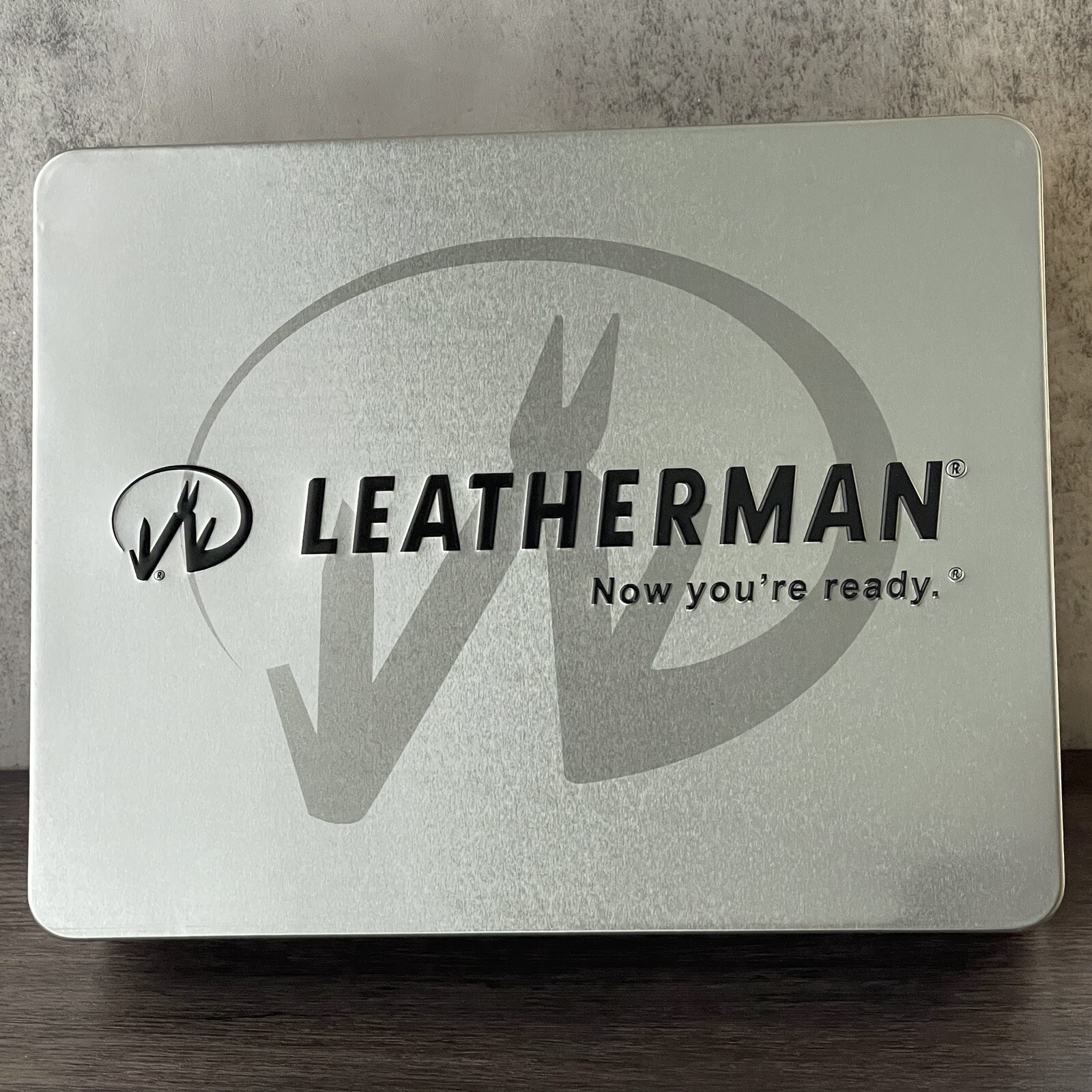 Leatherman Charge AL Multitool in Vintage Metal Gift Box. Made in 2007.