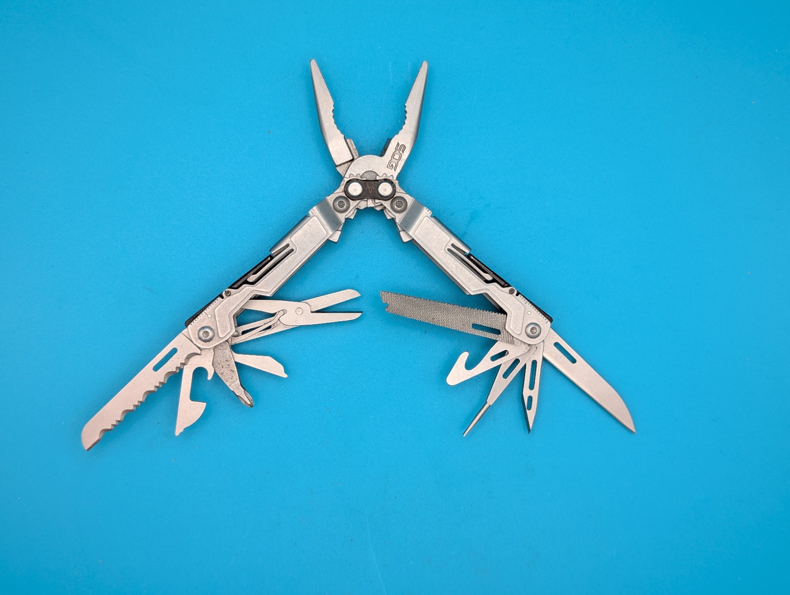 SOG PowerPint Tool Compact Lightweight Silver Multi-Tool!