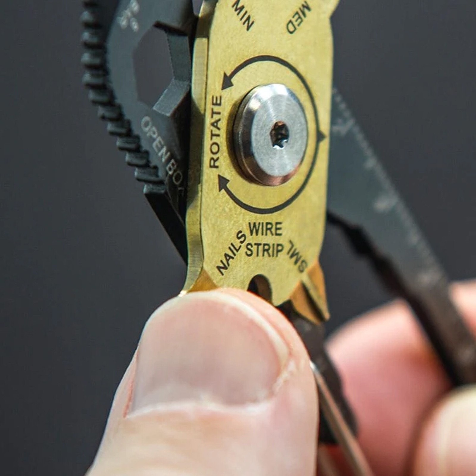 NEW! True Utility FIXR Multi-Tool – 20 Tools in 1
