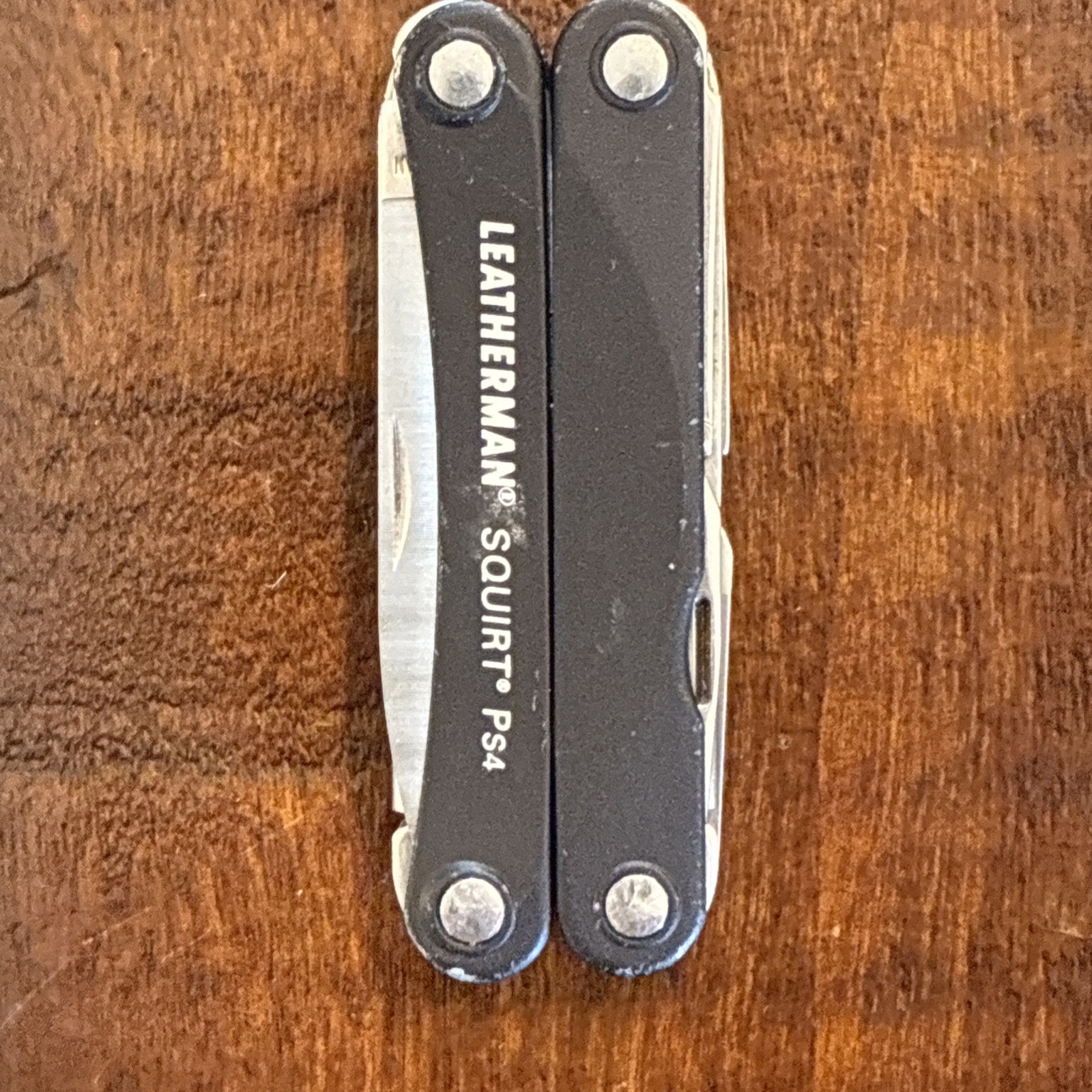 Leatherman Squirt PS4 Multi Tool, Knife, Pliers – Black – Excellent