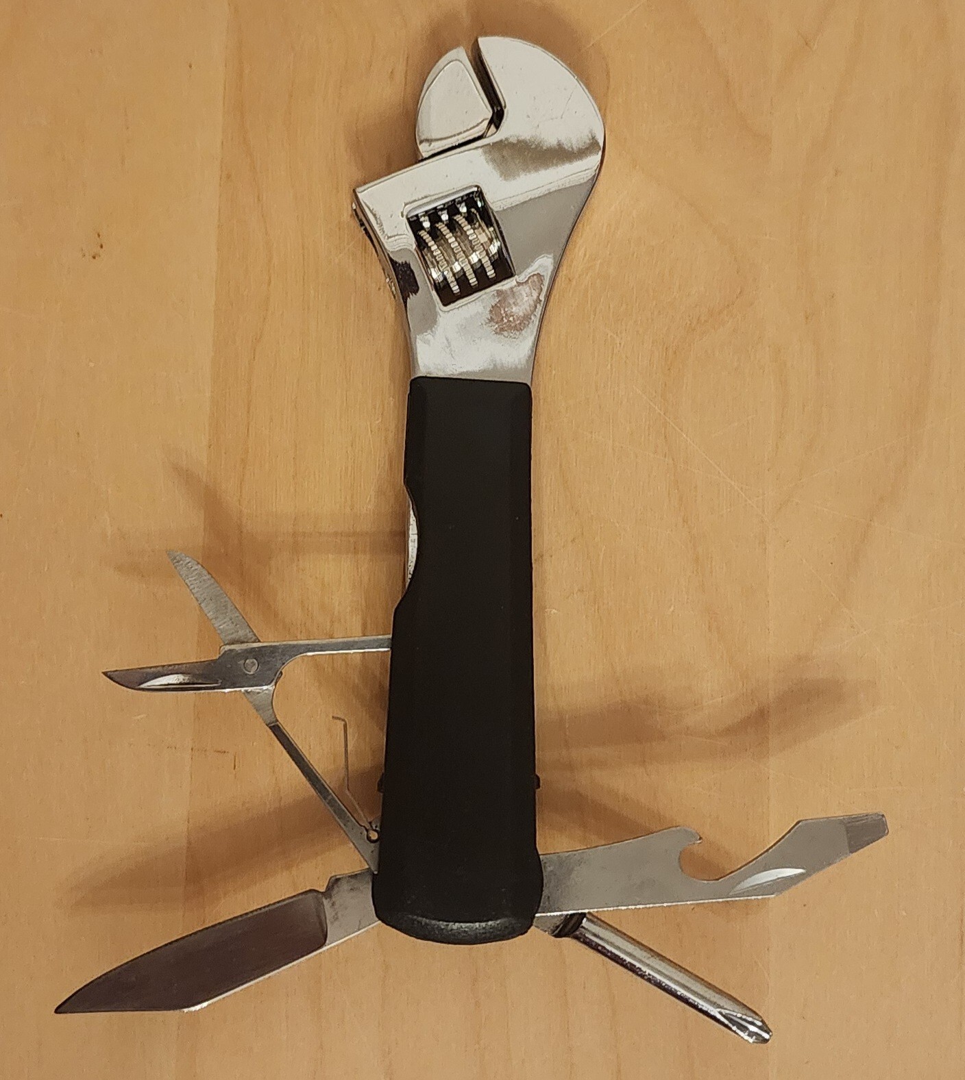 New Vintage Target Branded Multi-Function Wrench 6-Tool Folding Pocket Tool