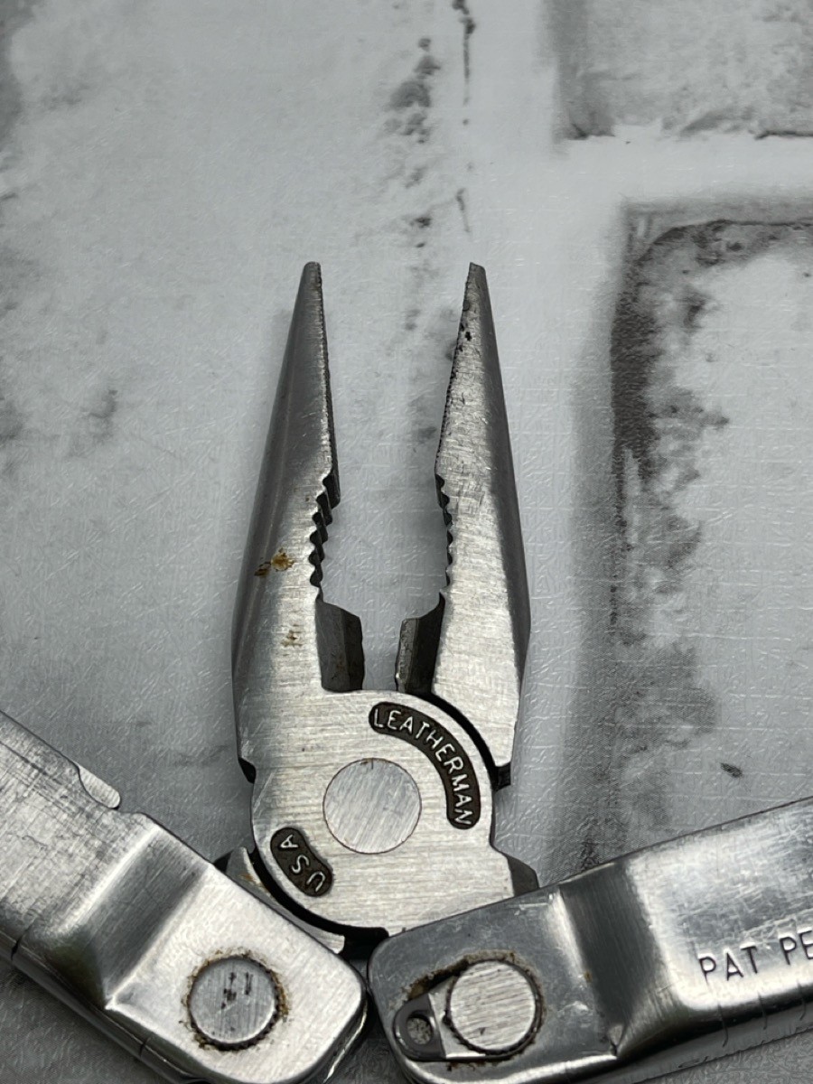 LEATHERMAN THE ORIGINAL SUPERTOOL MULTI-TOOL (A1D011623)