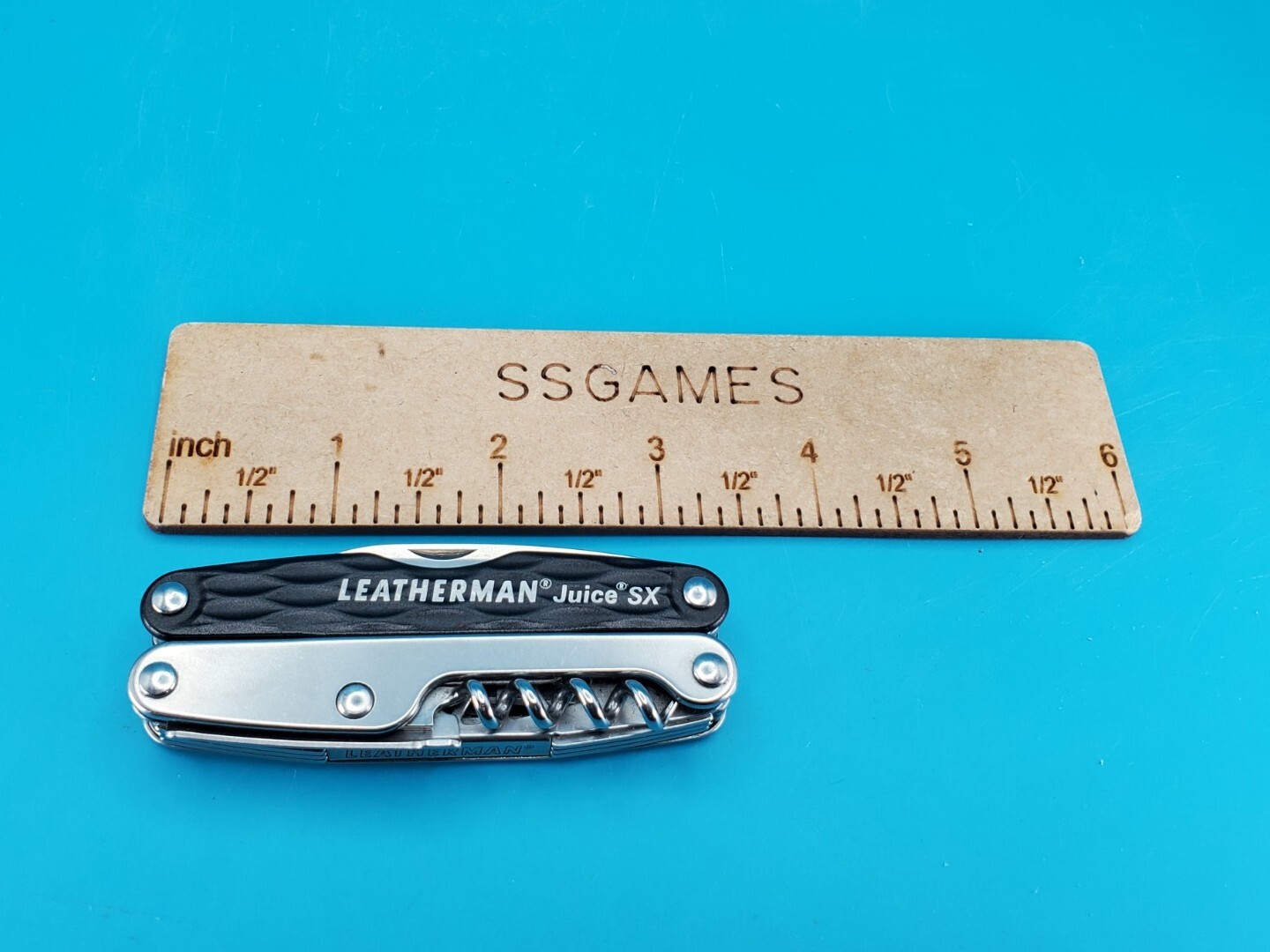 Leatherman JUICE SX Multi-Tool! With Sheath! RARE! HARD TO FIND!
