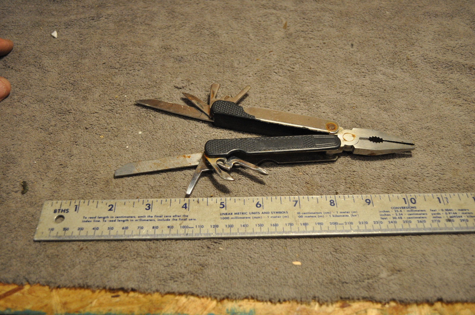 COAST THE ORIGINAL PLIERS PLUS 12 IN 1 Folding Pocket Knife Multitool very used