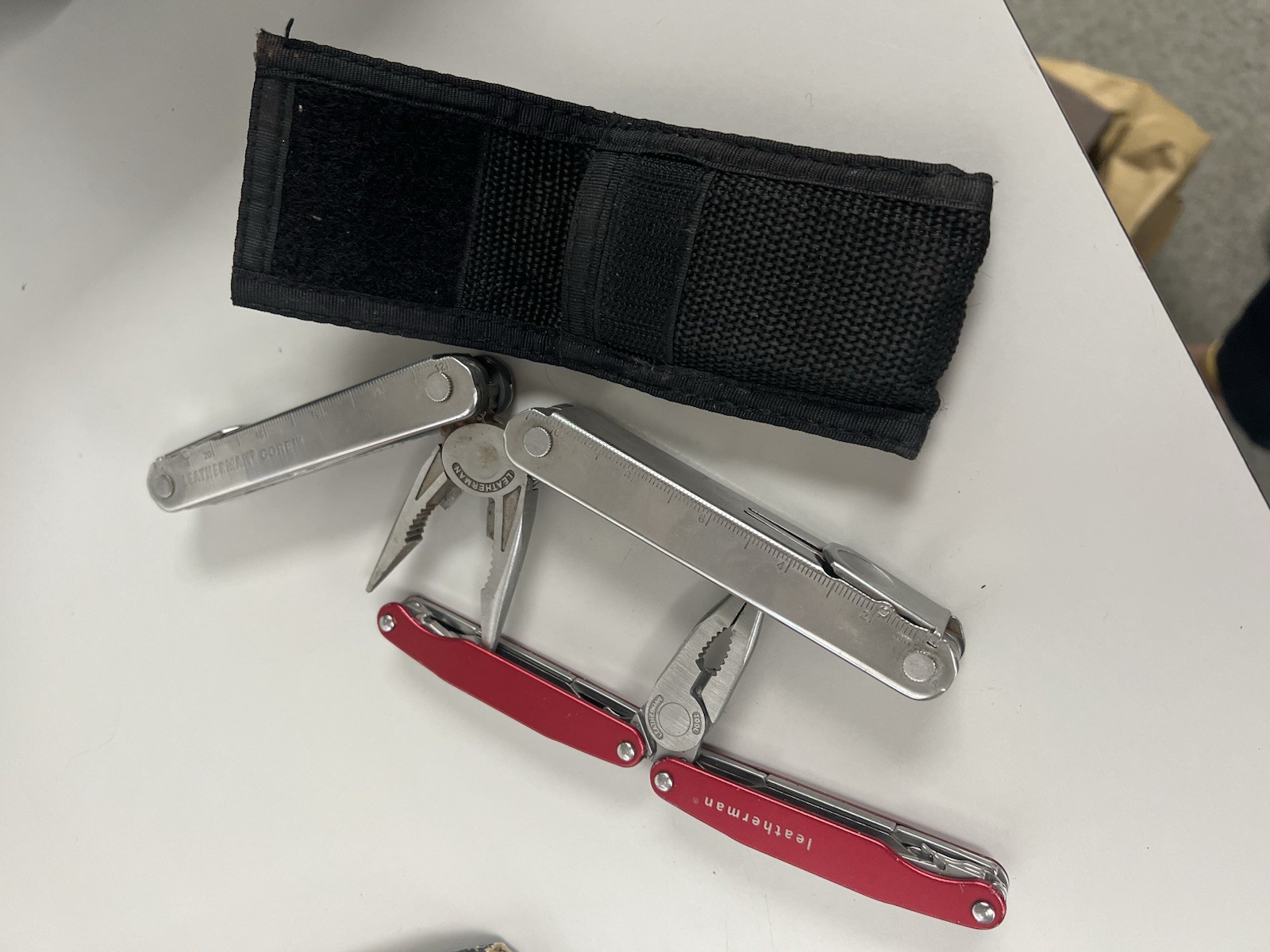 (2) Leatherman Juice C2 Multi-Tool, Knife, Red, Gray -one Sheath
