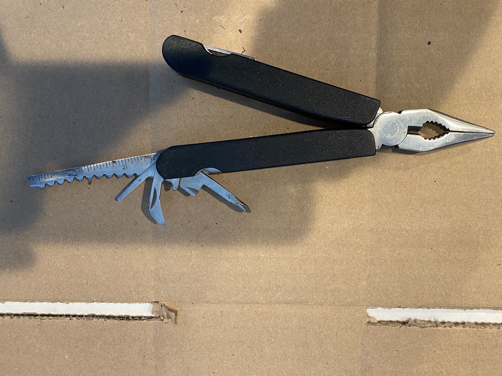 Multi tool Unbranded- Used – With Plastic Carrying Case