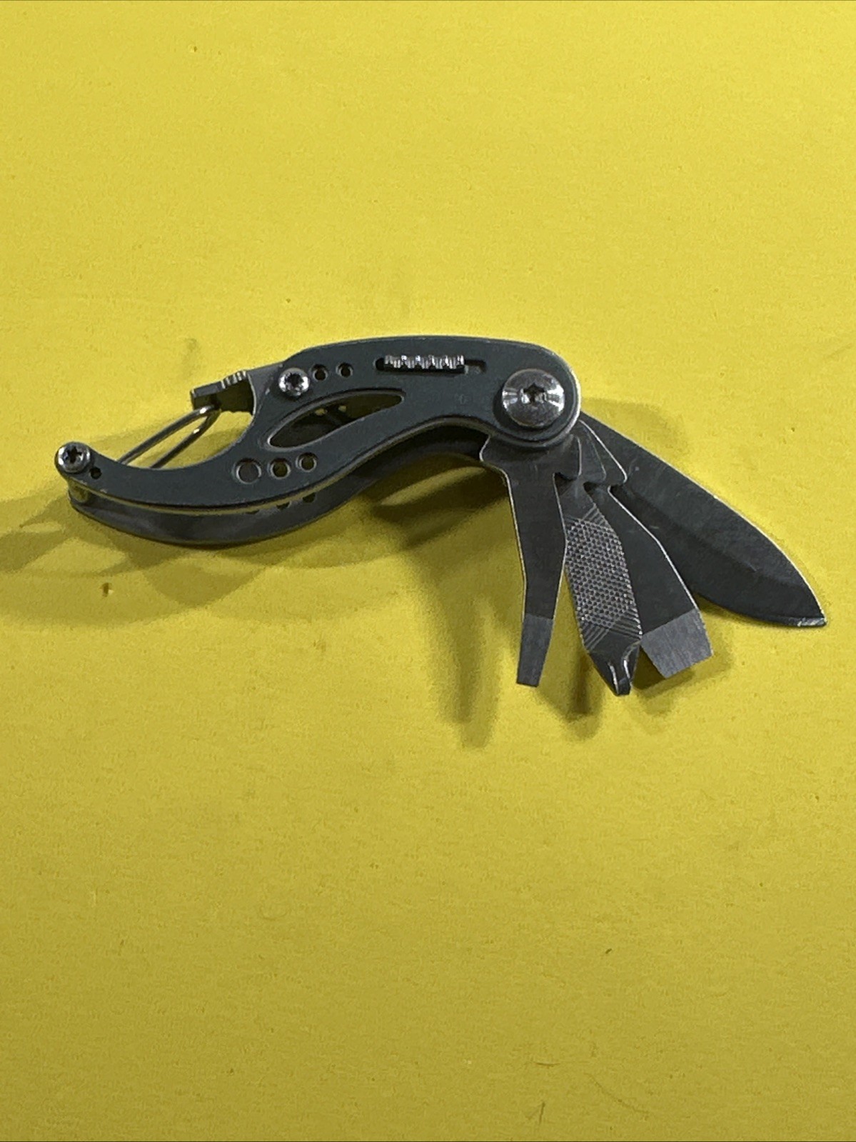 Gerber Curve multi-tool, silver and gray