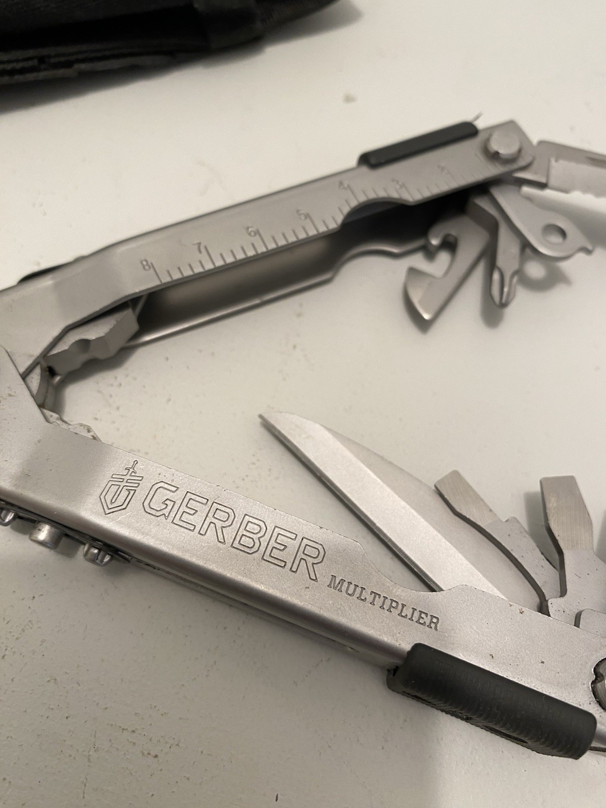 Gerber MP600 Military Multiplier Multi Tool w/ Carbon Cutters & MOLLE Case