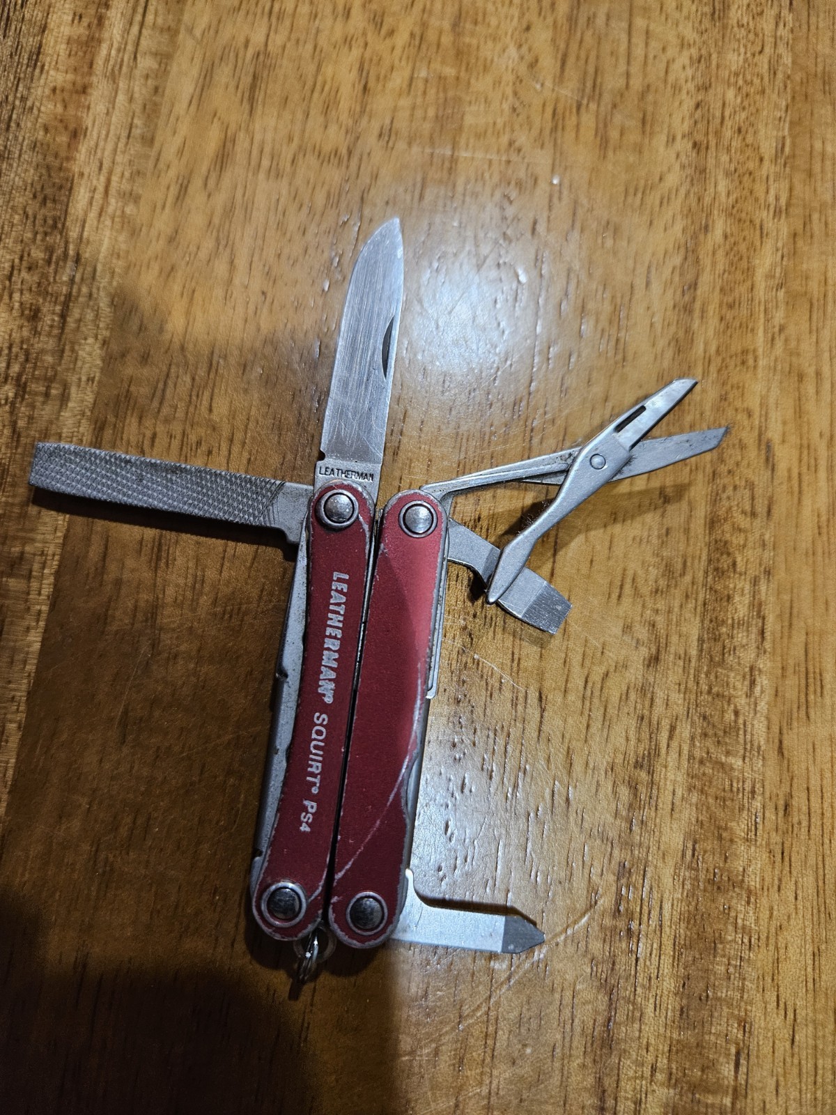 Leatherman Squirt PS4 Red Keychain Multi Tool Pliers Pocket Knife