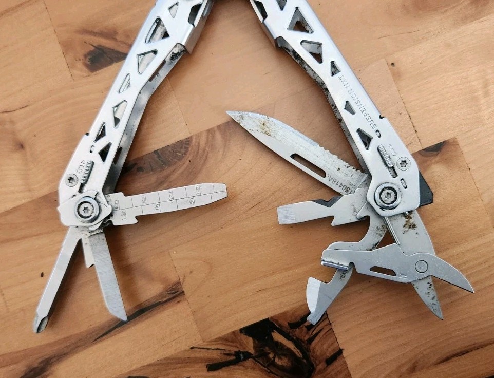 Gerber Suspension NXT Multi Tool Pliers Knife Scissors – Great (NOTE) – G57