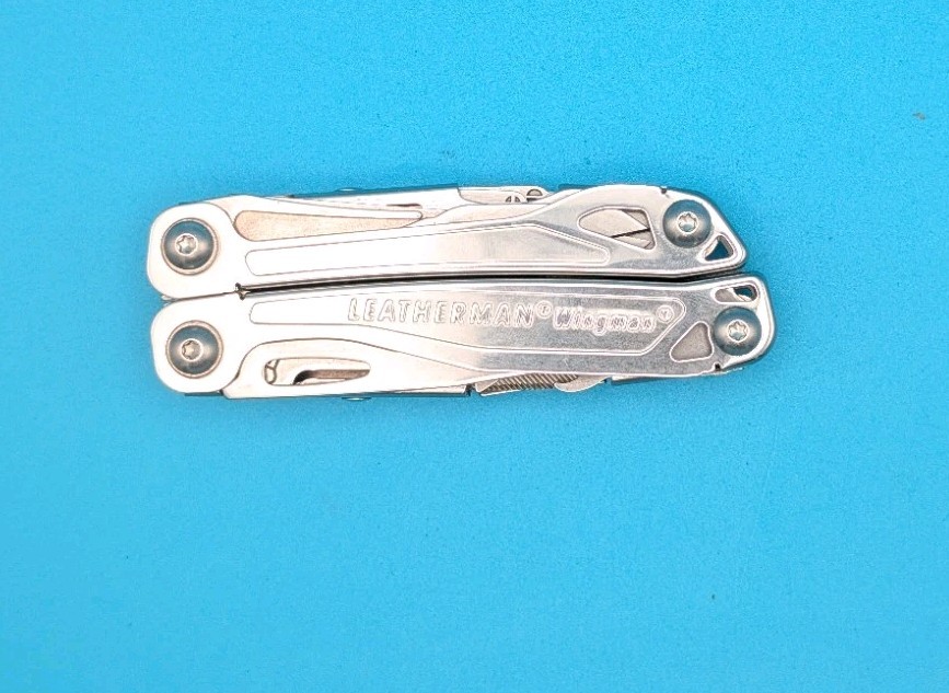 LEATHERMAN WINGMAN MULTI-TOOL! WITH SHEATH! FREE SHIPPING!