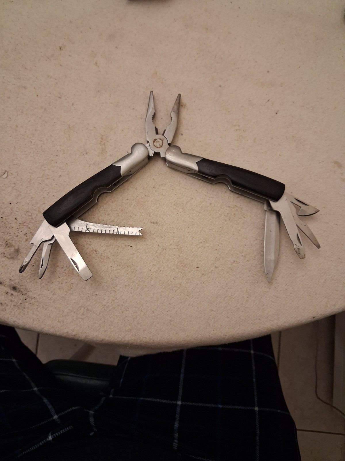 Multi Pocket Tool. Knife, Saw, Slot Tip, Phillips, Can Opener, Measure, Cut,…