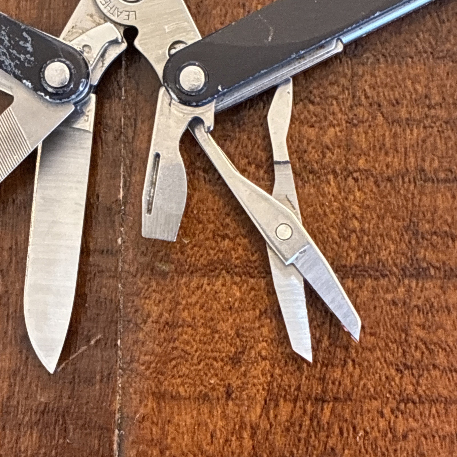 Leatherman Squirt PS4 Multi Tool, Knife, Pliers – Black – Excellent