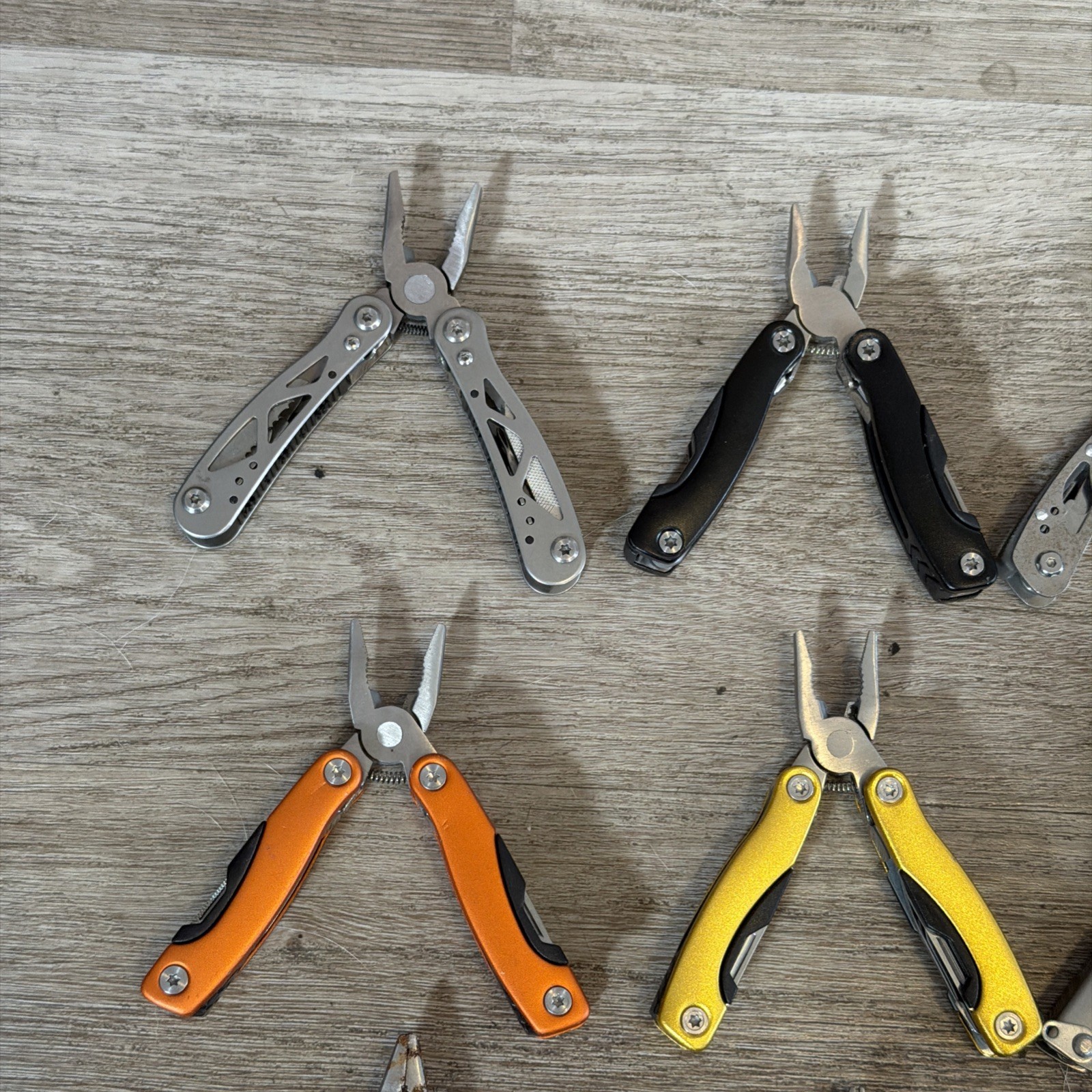 Lot Of 40 Multi Tools Pocket Knives Pliers Knife Tool Clean Outdoors Hunting