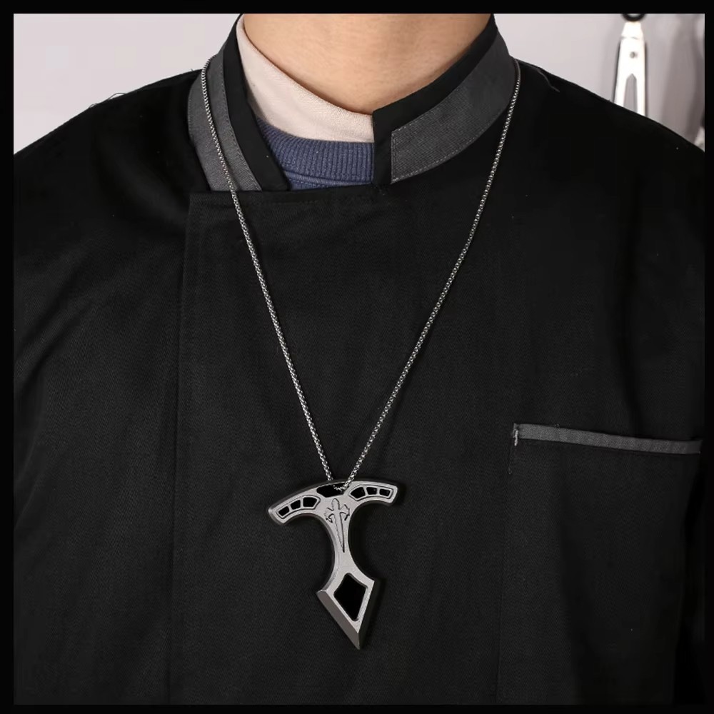 Multifunctional EDC Necklace, A portable Emergency Tool for Outdoor Camping