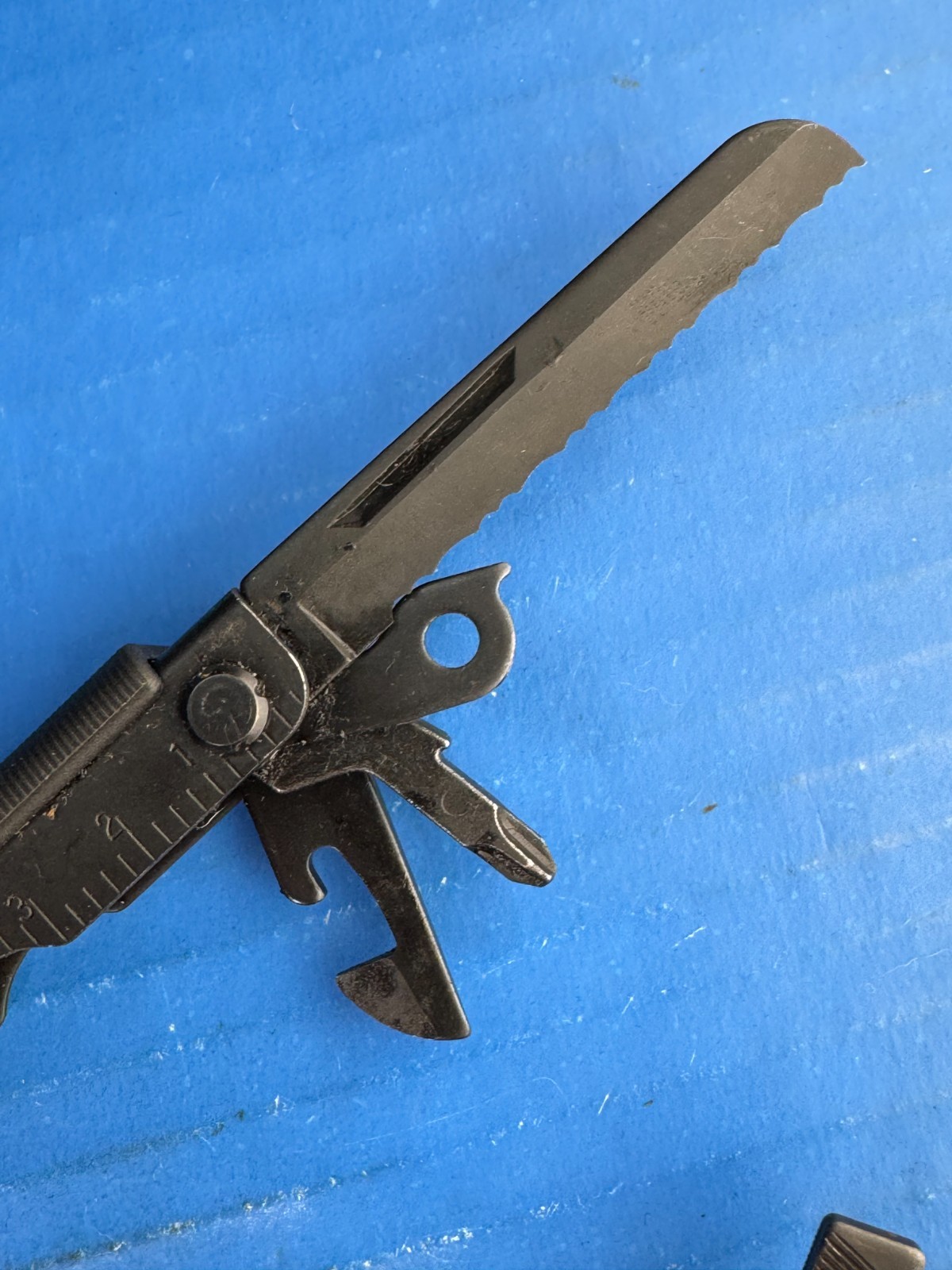 Gerber Multiplier MP600 Multi-Tool Black Needle Nose Pliers