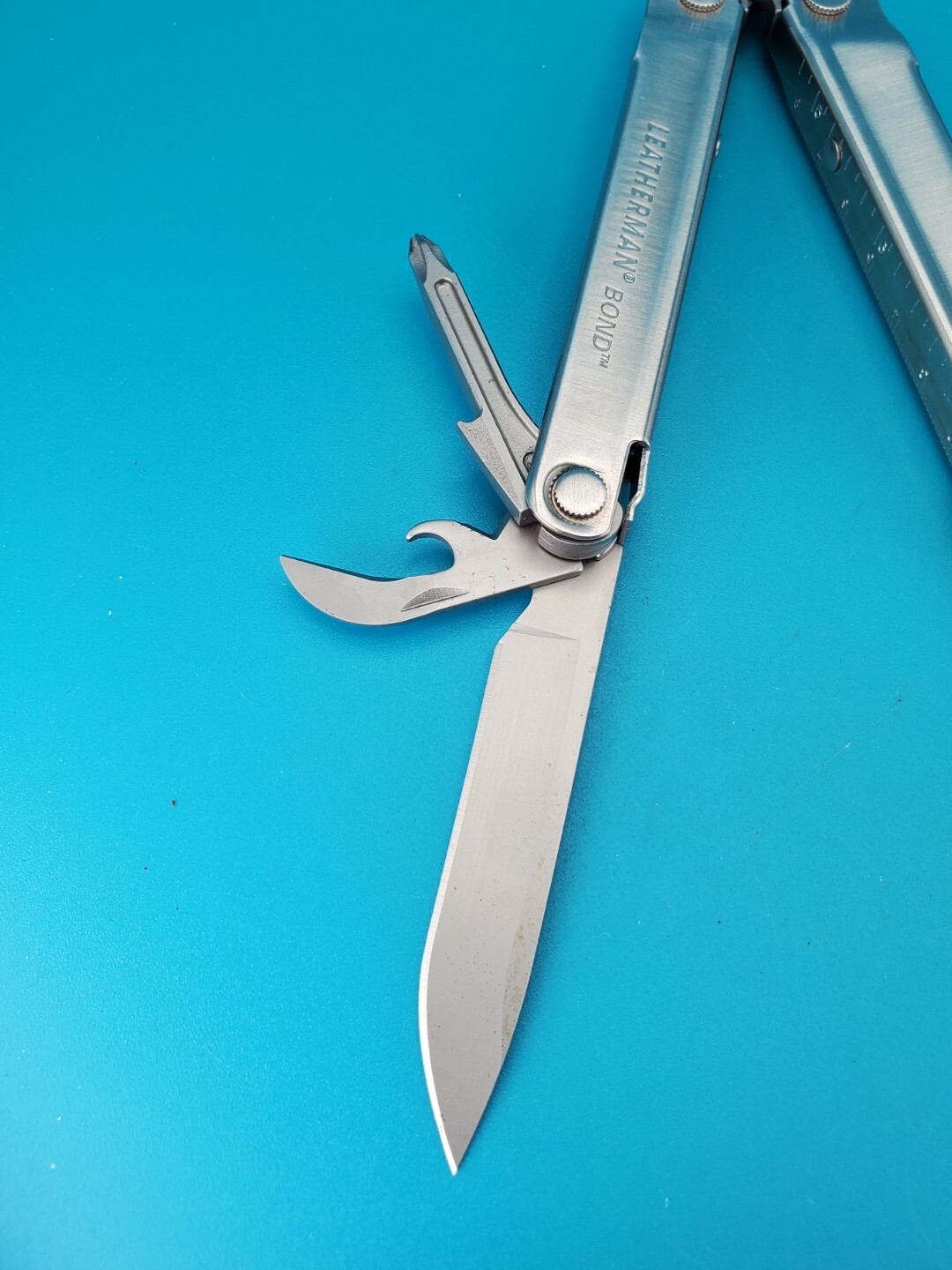 LEATHERMAN Bond Multitool, Stainless Steel Everyday Tool!