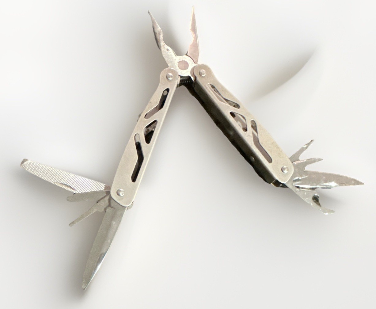 Stainless Steel Multi-Tool Pliers Knife, Bottle Opener, File, Philips… 11 In 1