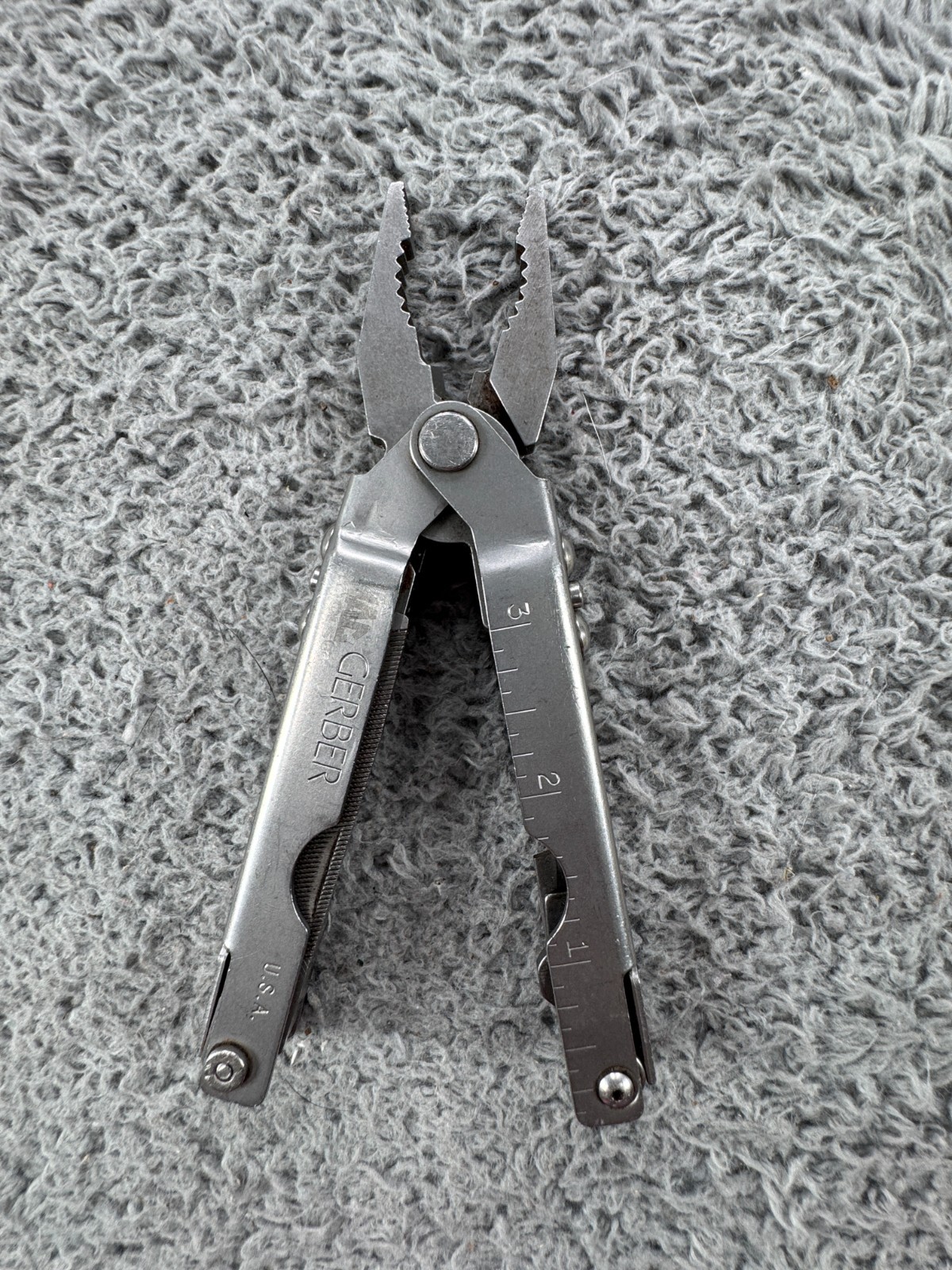 Gerber Multi-Plier 600, Carbide Cutters, Bluntnose – Gray