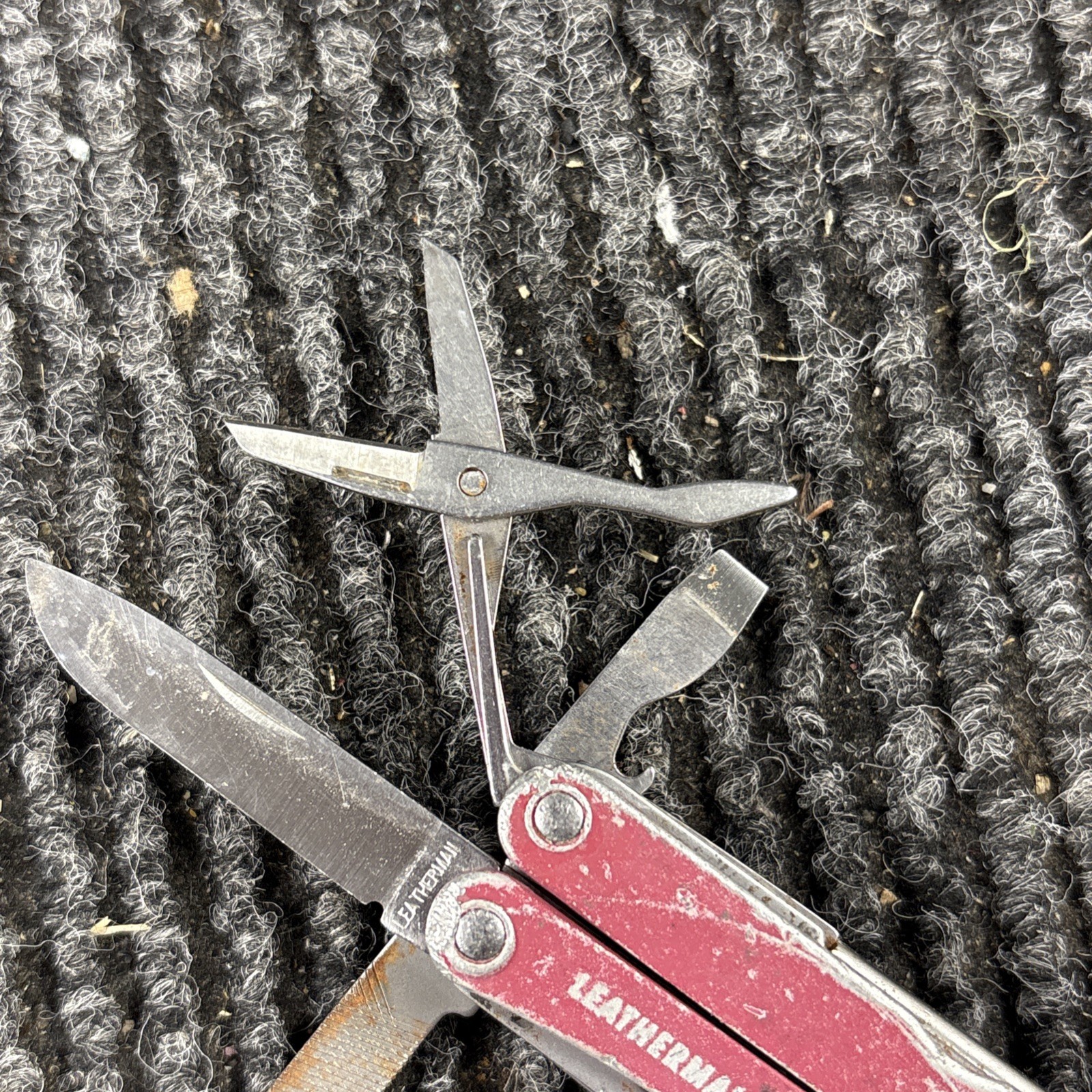 Leatherman Squirt PS4 Multitool Red Discontinued Retired (176)