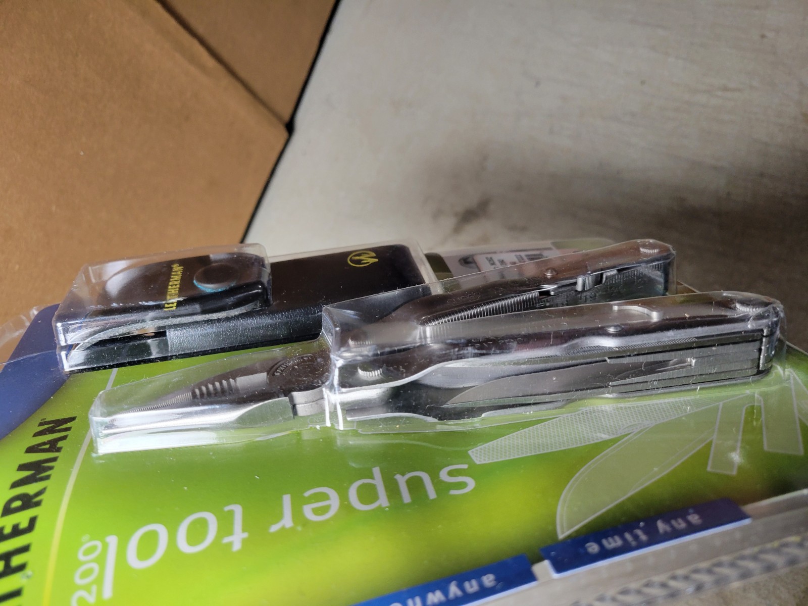 2nd 2001 Leatherman Super Tool 200 unused store display pack multi-tool