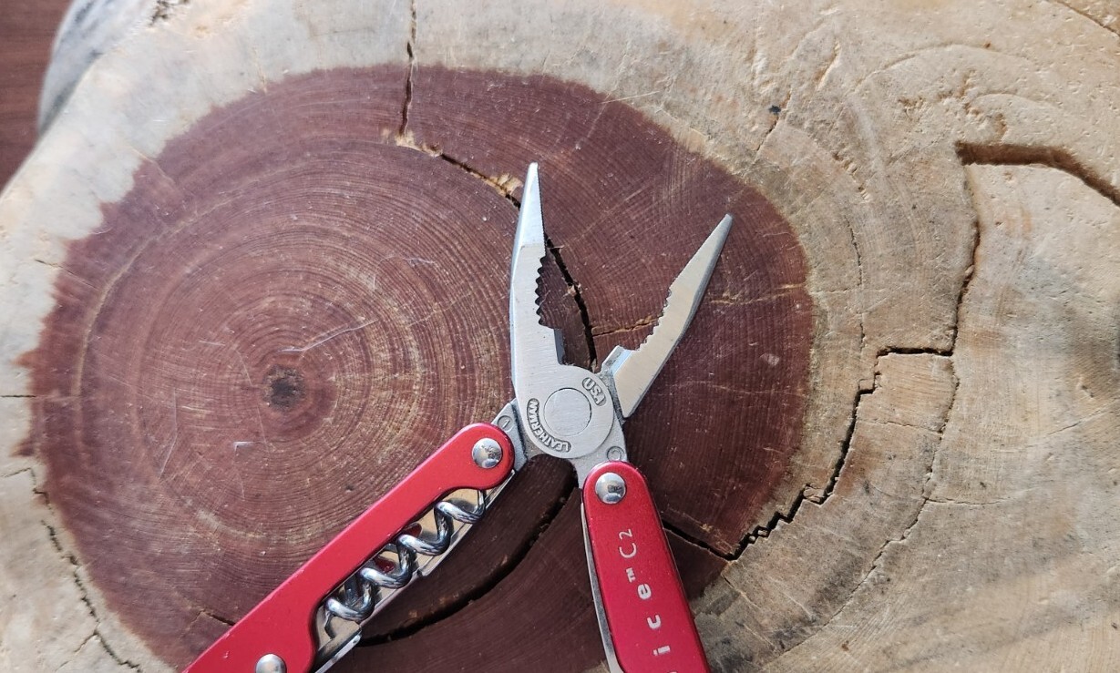 leatherman juice C2 Multi Tool Inferno Red Retired Vintage Preowned Made – W86