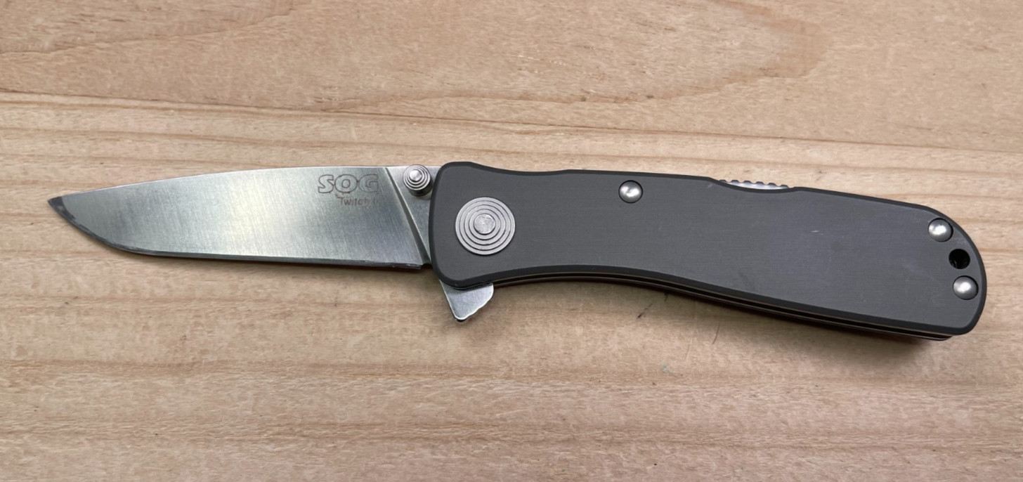 SOG Twitch II A/O Flipper 2.65″ Plain Blade Folding Pocket Knife Aluminum Handle