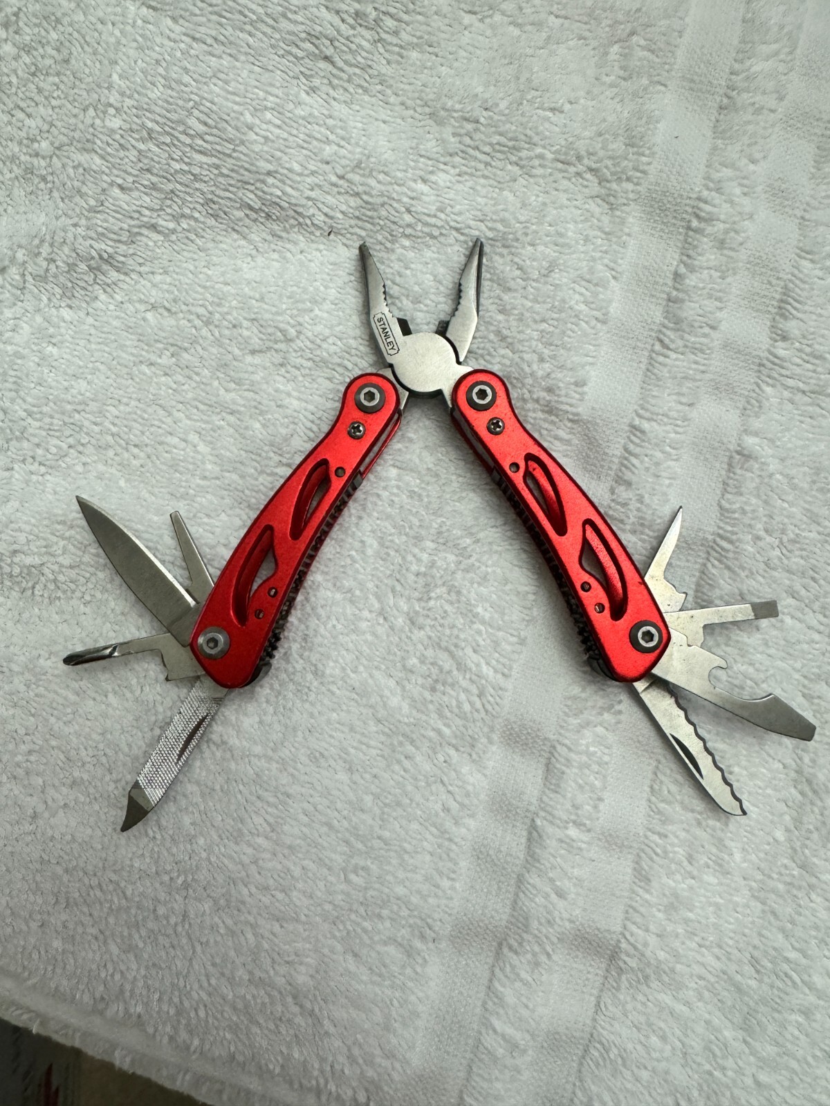 Stanley 2CR 10-in-1 Stainless Steel Multi-Tool Red or Silver Pliers Knife