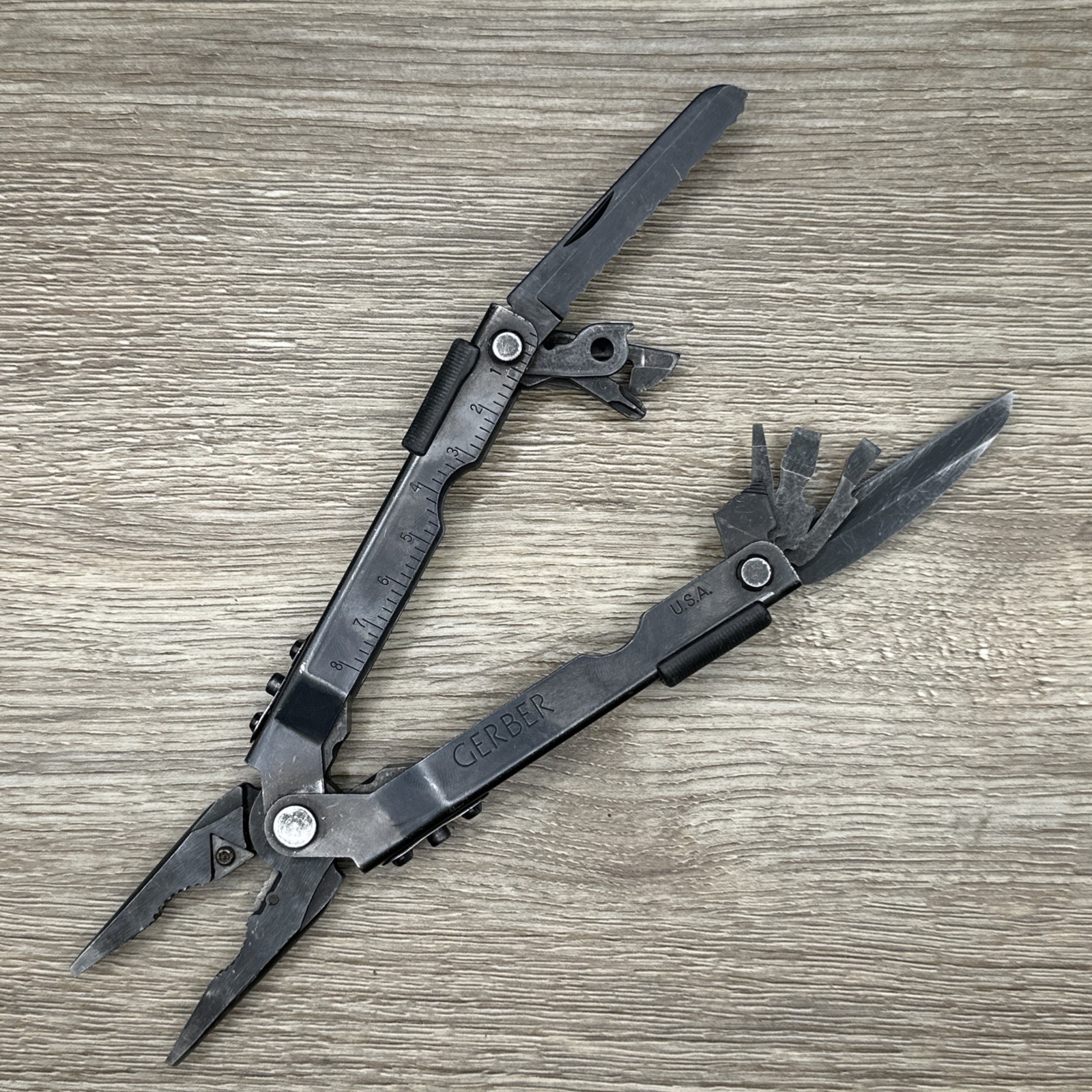 Gerber Multi-Plier 600 Stainless Steel Needle Nose Multi-Tool Black READ AD!