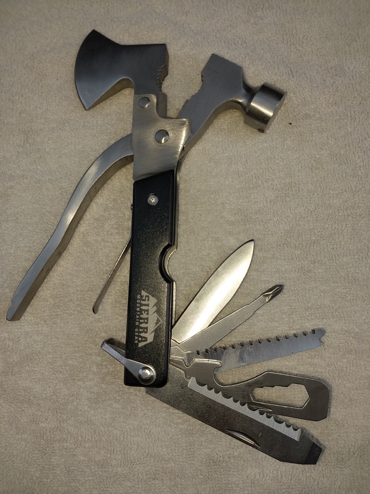 Sierra Mountain Gear 16 in 1 Hatchet Hammer pliers multitool camping hiking
