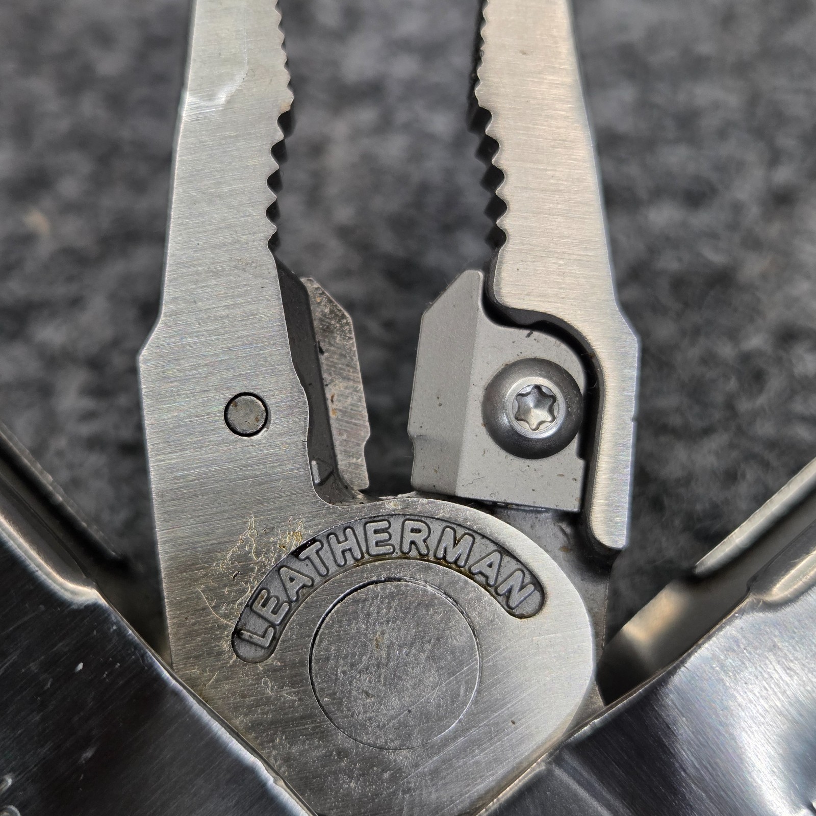 Vintage Leatherman Rebar Black with LEATHER sheath multi-tool Excellent USA